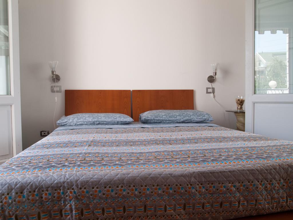 Casa Del Vento Bed and Breakfast Roccalumera Habitación foto